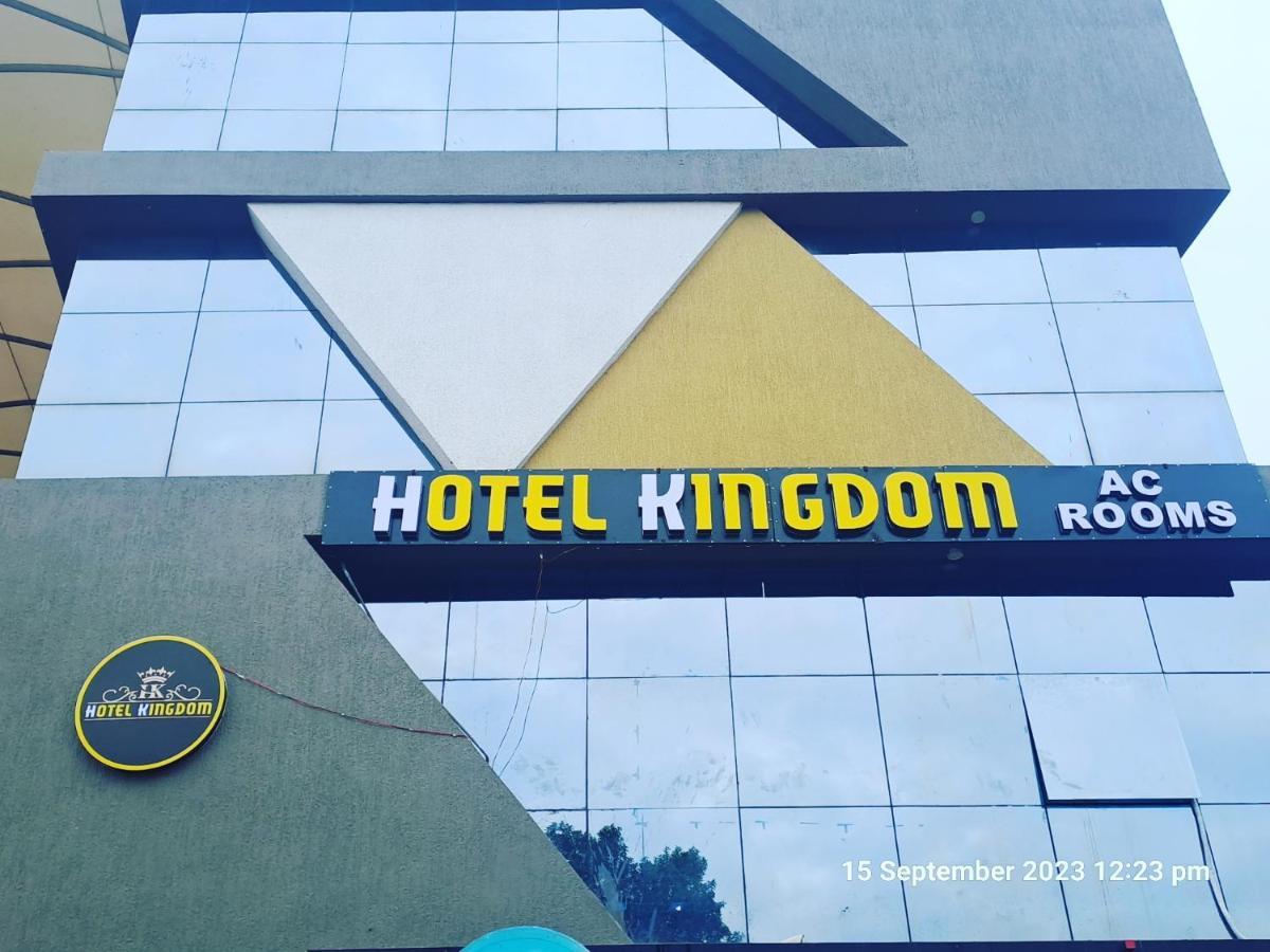 Hotel Kingdom Gandhinagar Exterior photo